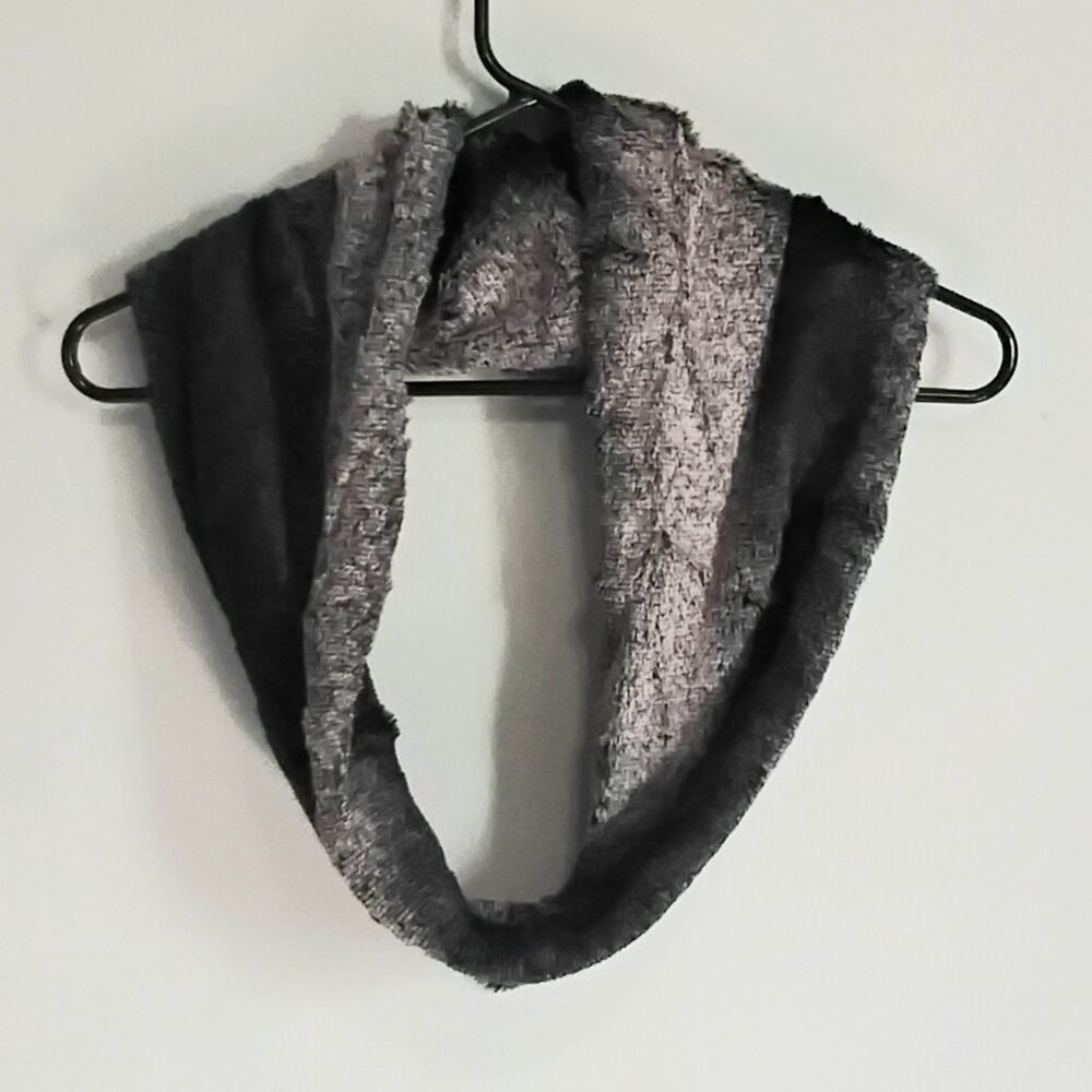3/$25 Beautiful 42" Super Soft Black & Salmon Wrap NWOT!!